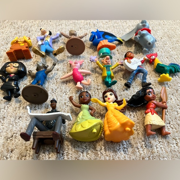 Lot of 15 McDonald’s toys from Disney World 50th aniversary & princess line - Picture 4 of 5